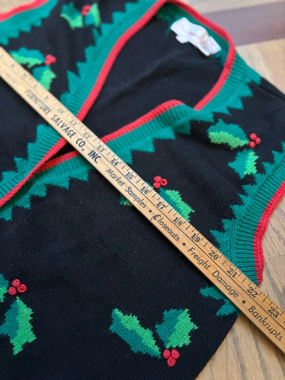Vintage Bechamel Christmas Holly Sweater Vest Size 1X Black Red Green